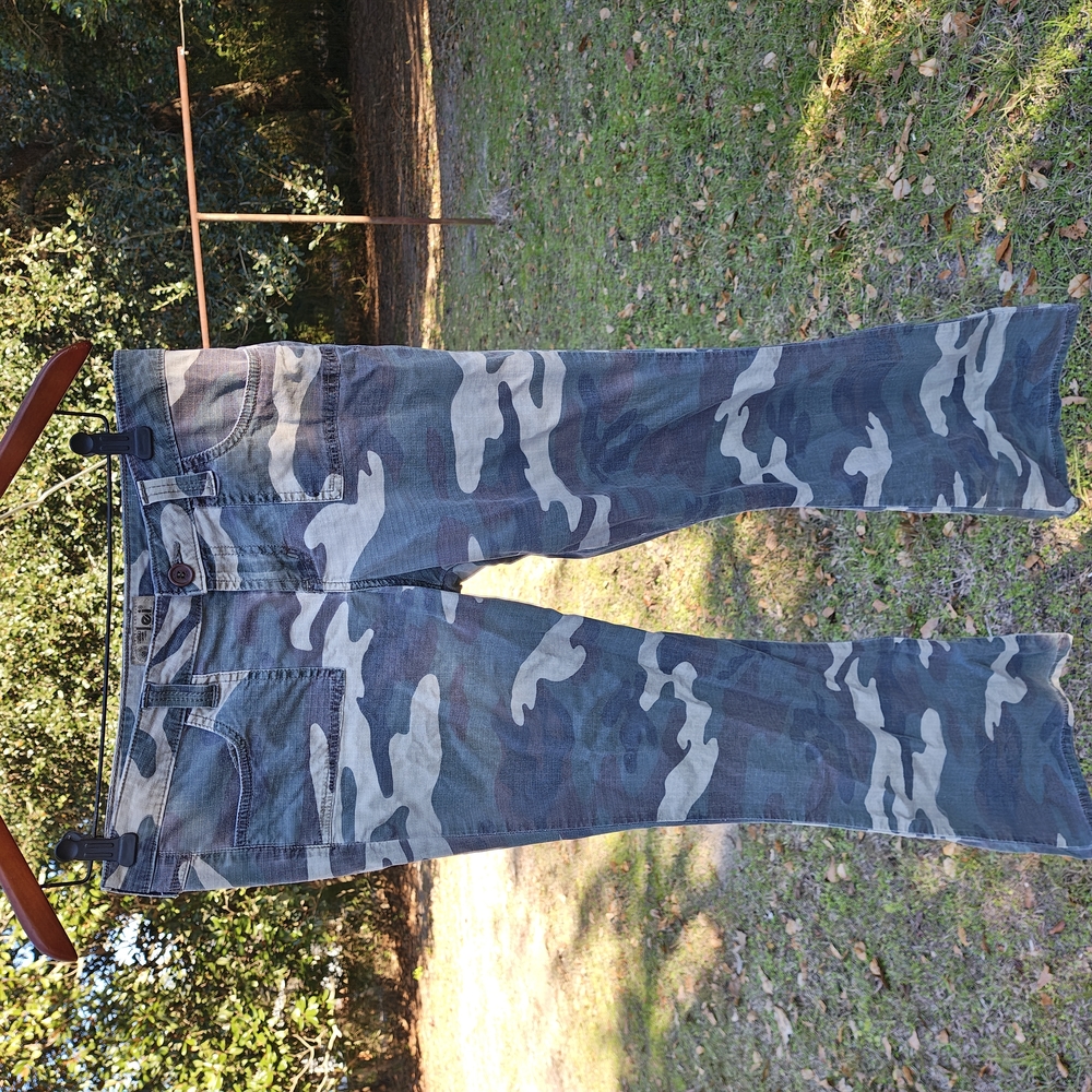 Low-rise Camouflage Flare Jeans